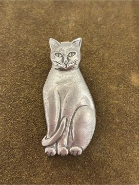 Vintage Pewter Cat Brooch Pin Minimalist Retro Statement Jewelry